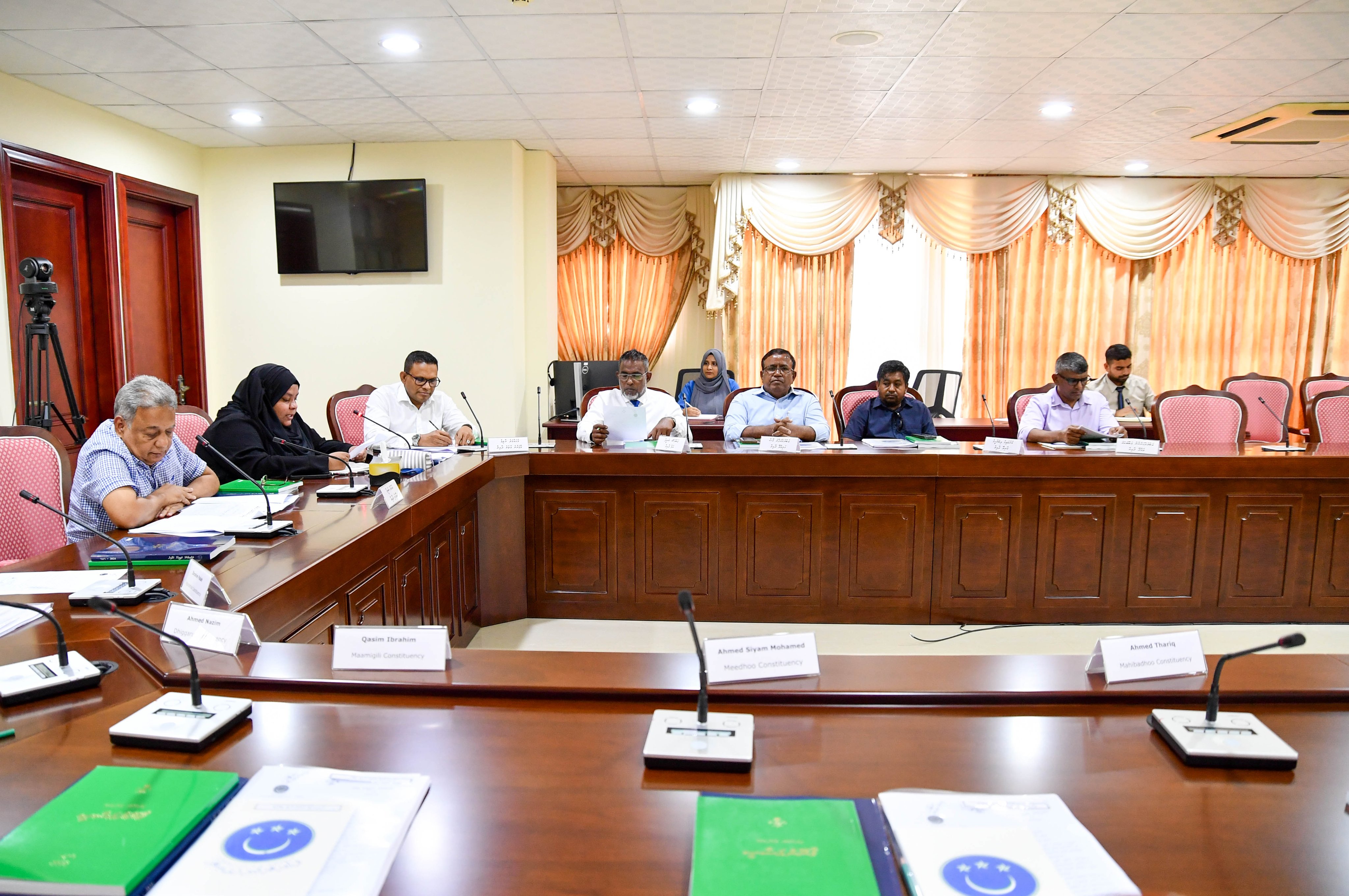 އިޒްރޭލު ޕާސްޕޯޓް މަނާކުރާ ބިލް ފެބްރުއަރީގައި ކޮމިޓީން ނިންމަނީ