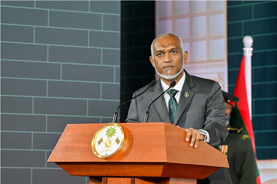 ޖުމްހޫރީ ދުވަހުގެ ޖަލްސާގައި ރައީސް ޑރ. މުހައްމަދު މުއިއްޒު ވާހަކަފުޅު ދައްކަވަނީ: ފޮޓޯ ރައީސް އޮފީސް