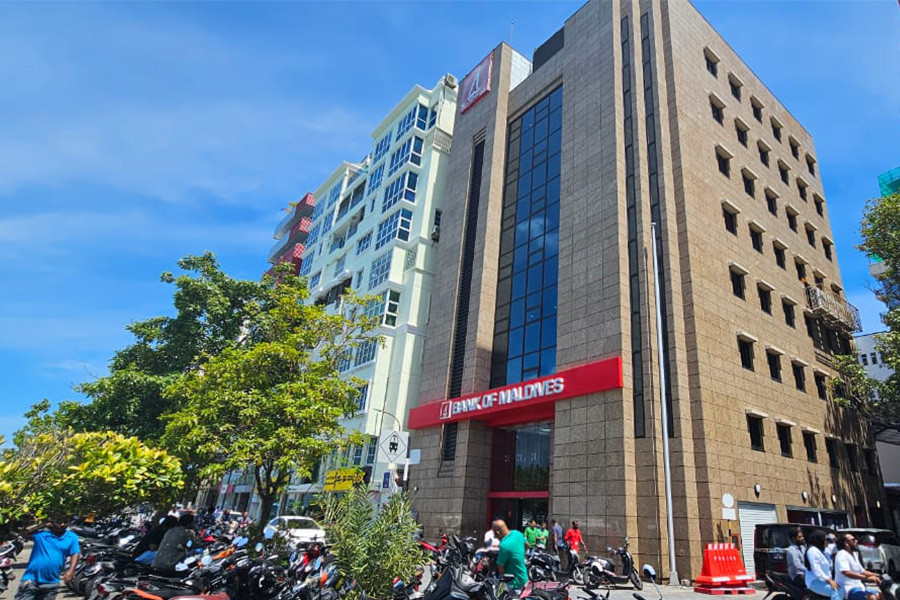 ބީއެމްއެލްއިން ވިއްކާލަން އުޅުނު ތިން ރަށް ވިއްކުން މަޑުޖައްސުވައިފި/ފޮޓޯ ހިރި