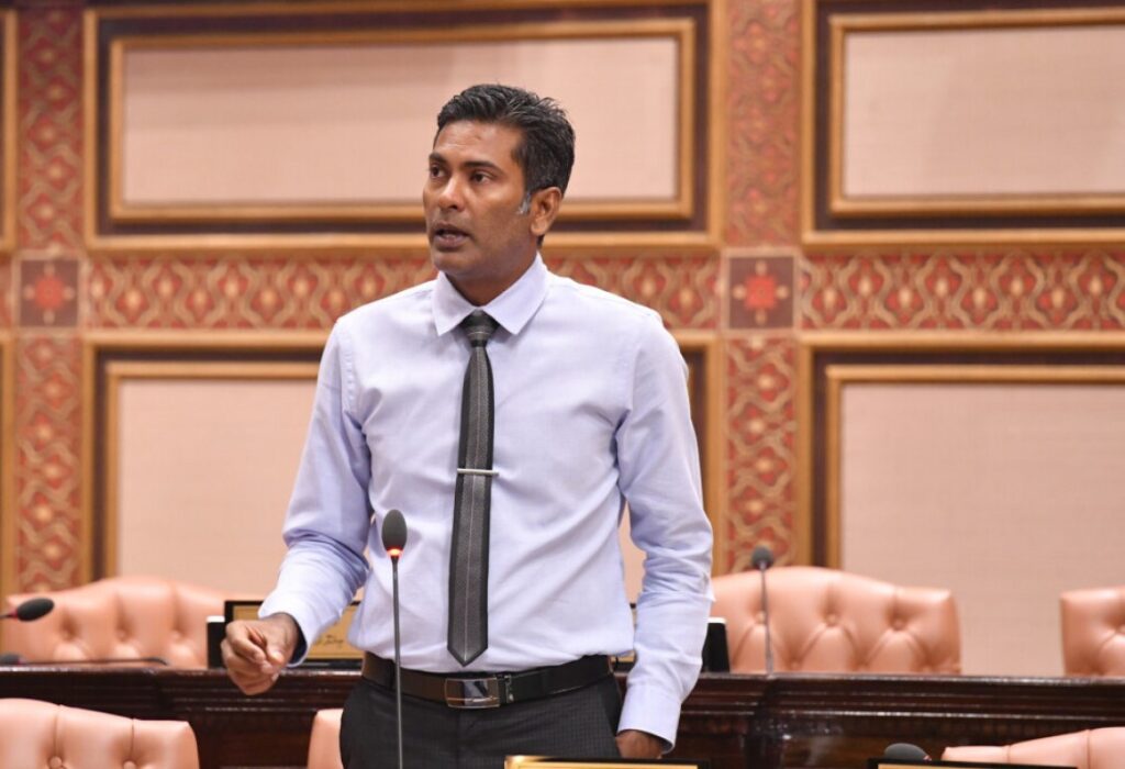 އެޗުޑީސީގެ ކުރީގެ އެމްޑީ ފަޒުލް