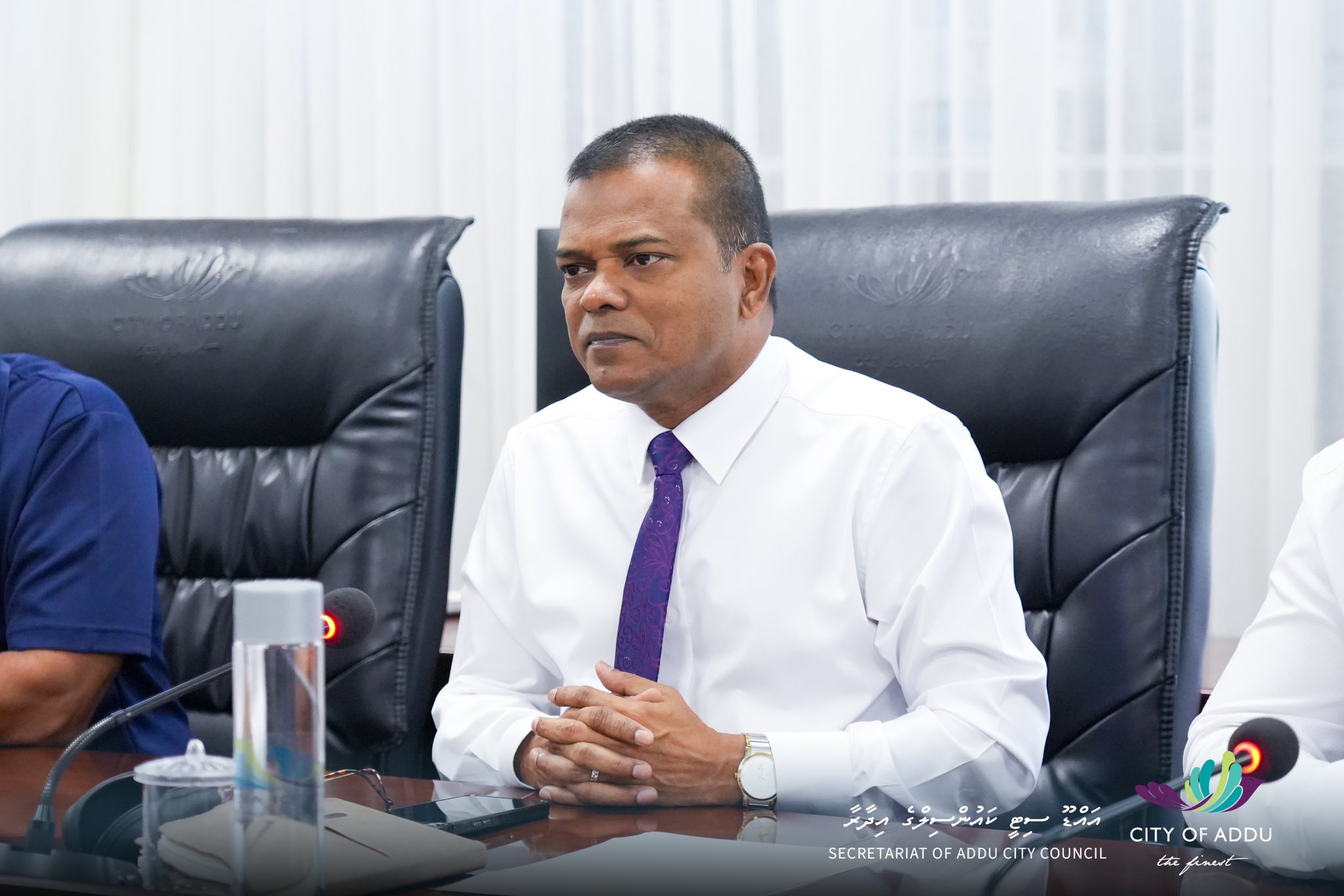 ތެލުގެ އަގު ބޮޑުވުމުން ޚަރަދު ކުޑަކުރަން އައްޑޫ މޭޔަރު އިލްތިމާސް ކުރައްވައިފި