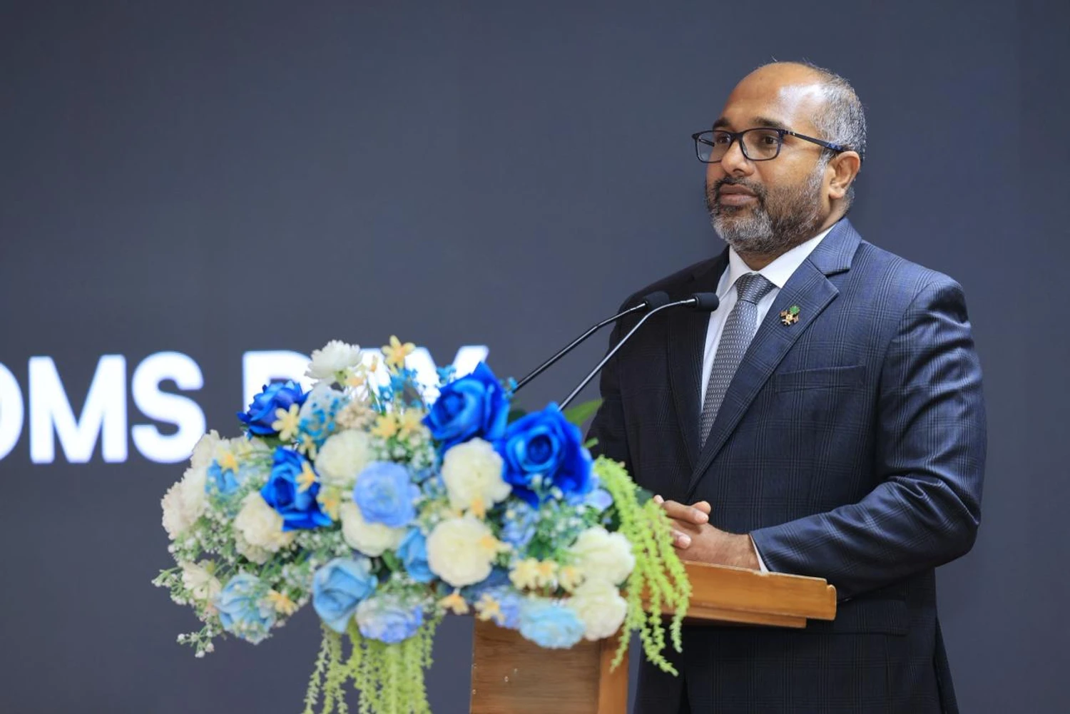 ތިބެންވާނީ ރާއްޖޭގެ ބޯޑަރަށް އަންނަ ނުރައްކާތަކަށް ހުށިޔާރުވެގެން: ވަޒީރު
