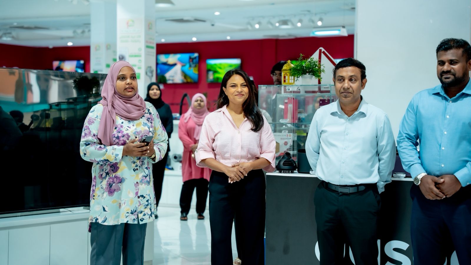 "ވަން ޑޭ މޯ" ގެ ޕްރޮޑަކްޓްތައް ރާއްޖެއަށް ތަޢާރަފް ކޮށްފި